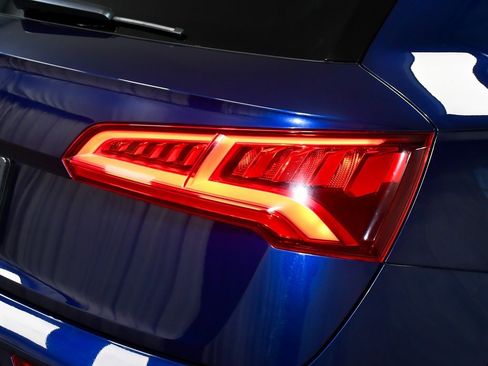 Used 2018 Audi SQ5 Premium Plus w/ Navigation Package image 92