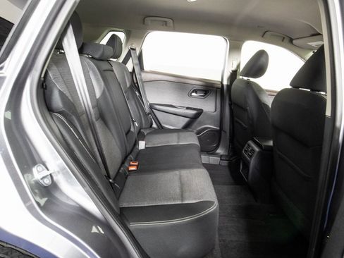 Used 2022 Nissan Rogue SV image 12