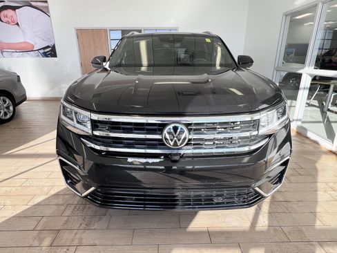 Used 2022 Volkswagen Atlas Cross Sport SEL Premium R-Line image 2