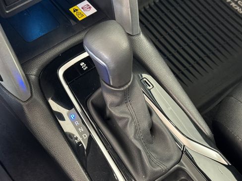Certified 2023 Toyota Corolla Cross XLE w/ Convenience Package FWD image 20