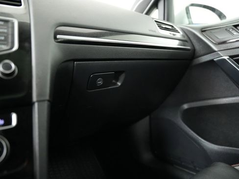 Used 2015 Volkswagen GTI SE FWD image 47