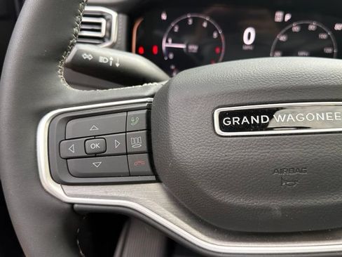 Used 2026 Jeep Grand Wagoneer Limited AWD/4WD image 22