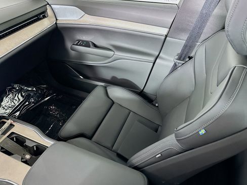 Used 2025 Volvo EX90 Ultra AWD/4WD image 24