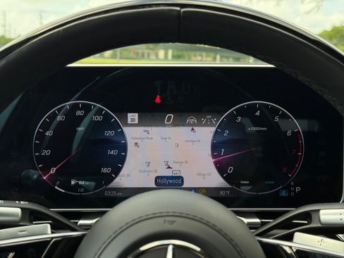 Used 2024 Mercedes-Benz Maybach S 580 4MATIC w/ Manufaktur Leather Package image 21