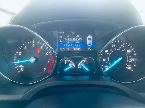 Used 2017 Ford Escape Titanium AWD/4WD image 5