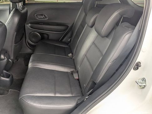 Used 2021 Honda HR-V EX-L image 16