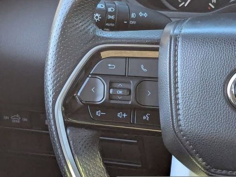 Used 2023 Toyota Tundra Limited AWD/4WD image 19