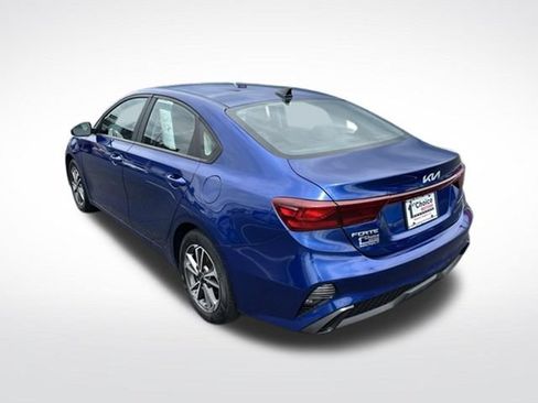 Used 2023 Kia Forte LXS FWD image 4