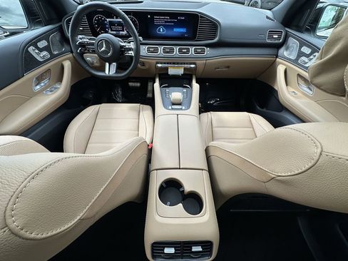 New 2026 Mercedes-Benz GLS 450 4MATIC image 28