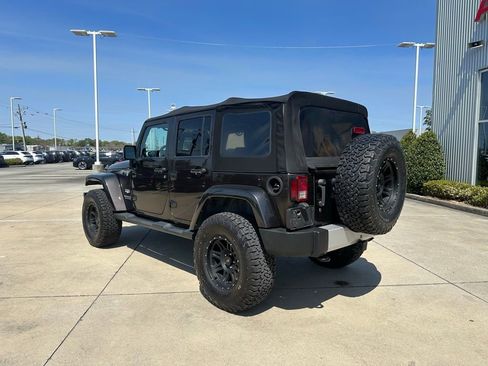 Used 2013 Jeep Wrangler Unlimited Sahara w/ Connectivity Group image 7