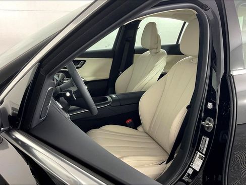 New 2026 Mercedes-Benz E 350 4MATIC Sedan image 9