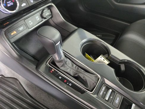 Certified 2025 Honda Civic Sport image 26