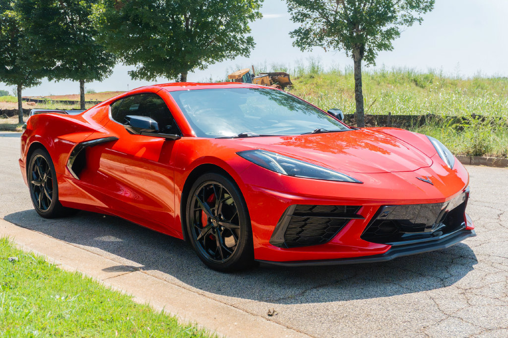 Used 2021 Chevrolet Corvette Stingray Preferred Cpe w/ Z51 Performance Package RWD image 3
