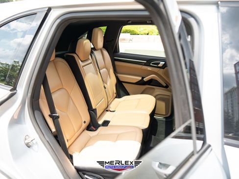 Used 2017 Porsche Cayenne S Platinum w/ Premium Package Plus (Pjy) image 18