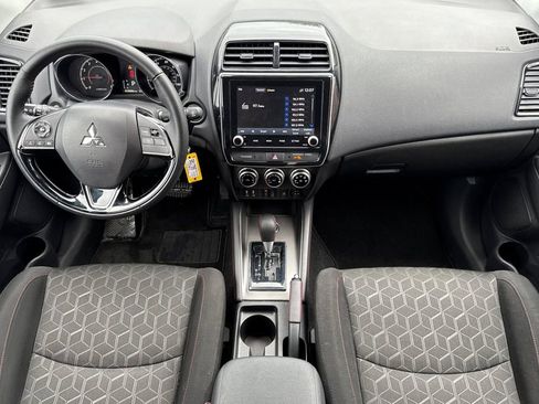 Used 2025 Mitsubishi Outlander Sport ES image 13