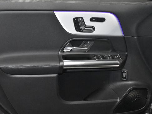 New 2026 Mercedes-Benz GLA 250 4MATIC image 3