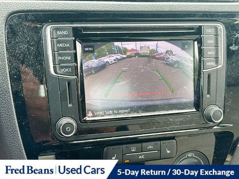 Used 2017 Volkswagen Jetta Sport FWD image 19