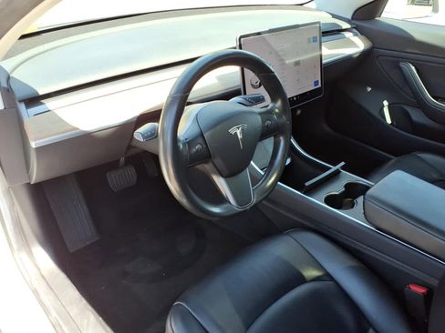 Used 2018 Tesla Model 3 Long Range RWD image 16