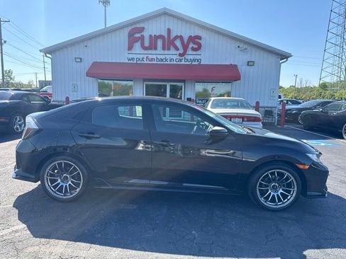 Used 2018 Honda Civic Sport image 2