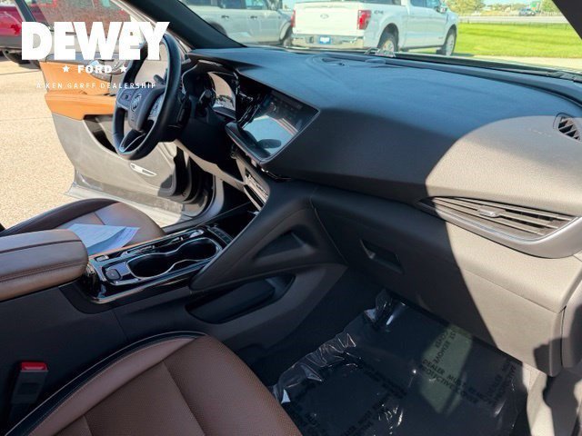 Used 2021 Buick Envision Essence AWD/4WD image 38
