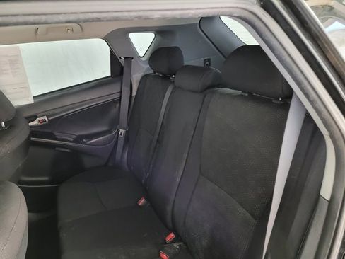 Used 2010 Pontiac Vibe Base image 39