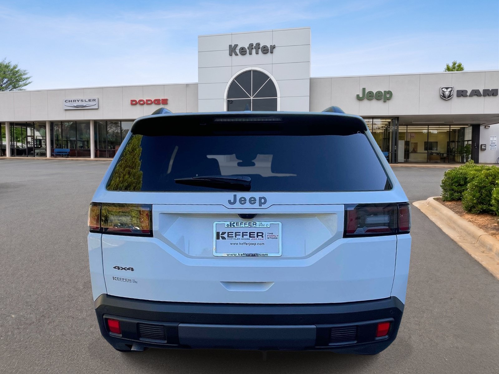 Used 2026 Jeep Cherokee AWD/4WD image 5