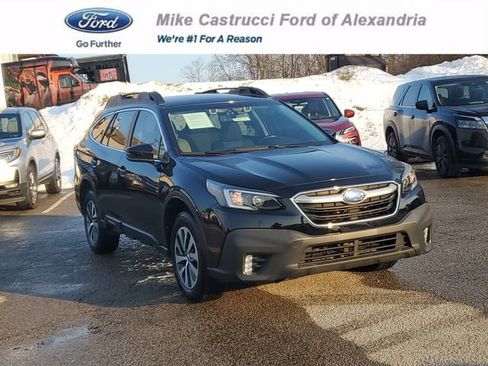 Used 2021 Subaru Outback Premium image 1