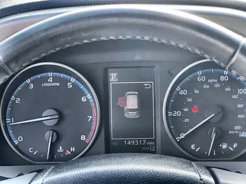 Used 2018 Toyota RAV4 XLE image 19