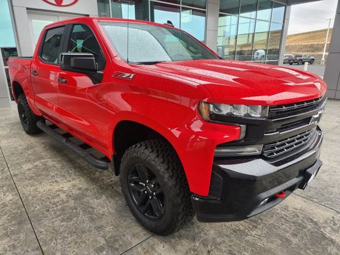 Used 2020 Chevrolet Silverado 1500 LT Trail Boss AWD/4WD image 9