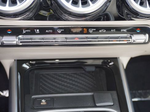 Used 2025 Mercedes-Benz GLA 250 image 18