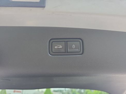 Used 2025 Genesis GV70 2.5T AWD/4WD image 36