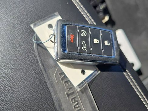 Used 2023 Jeep Grand Cherokee Altitude image 28