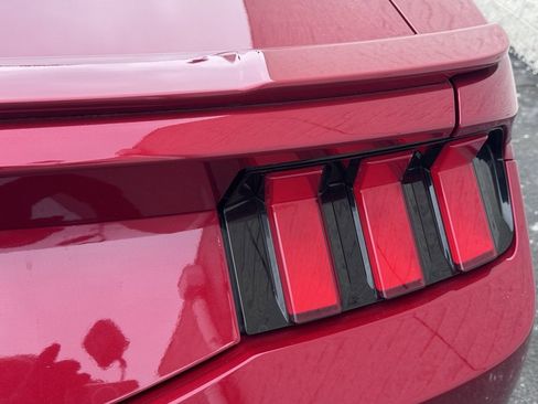 Used 2024 Ford Mustang GT Premium image 12