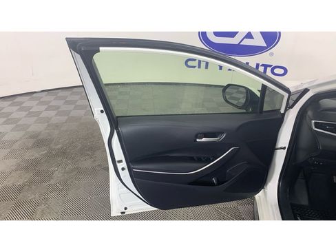 Used 2020 Toyota Corolla SE image 13