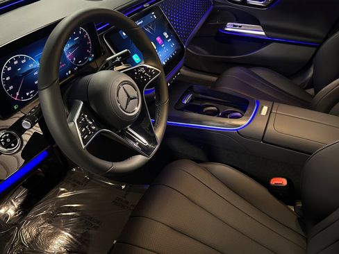New 2026 Mercedes-Benz E 350 Sedan image 9