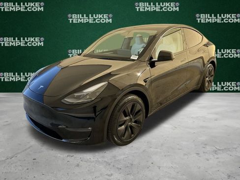 Used 2025 Tesla Model Y Long Range image 8