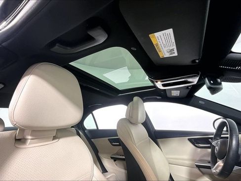 Used 2025 Mercedes-Benz C 300 Sedan image 22
