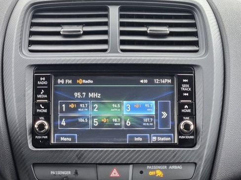 Used 2025 Mitsubishi Outlander Sport 2.0 ES image 16