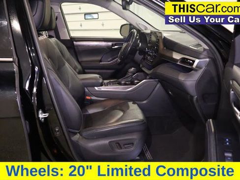 Used 2021 Toyota Highlander Limited image 30