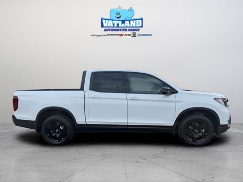 New 2026 Honda Ridgeline Black Edition image 8