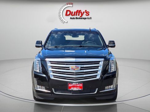 Used 2018 Cadillac Escalade ESV Platinum AWD/4WD image 18
