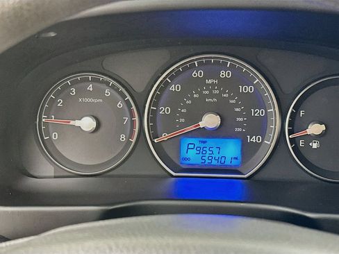 Used 2010 Hyundai Santa Fe GLS FWD image 13