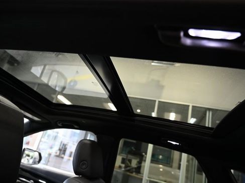 Used 2025 Cadillac XT5 Premium Luxury image 21