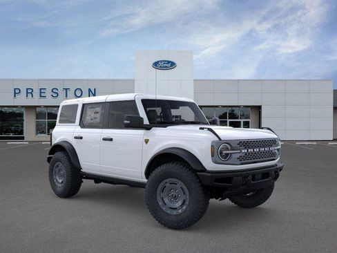 New 2025 Ford Bronco Badlands image 7