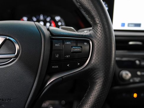 Used 2023 Lexus ES 350 F Sport image 14