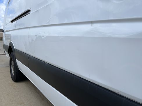 Used 2013 Mercedes-Benz Sprinter 2500 image 33
