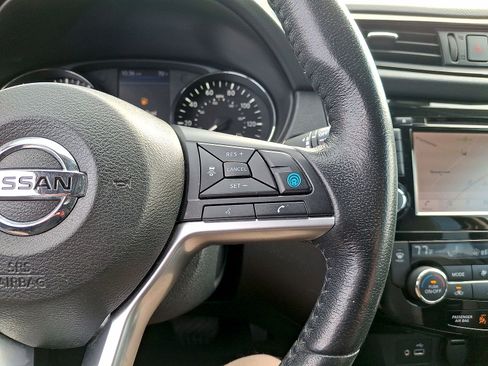 Used 2019 Nissan Rogue SL AWD/4WD image 18
