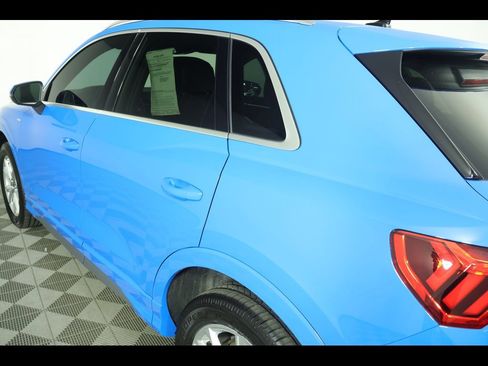 Used 2023 Audi Q3 2.0T Premium image 16
