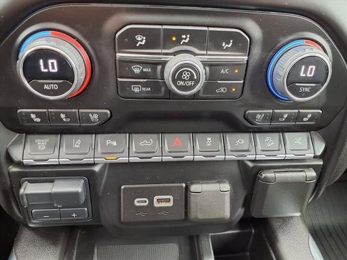 Used 2023 Chevrolet Silverado 2500 High Country w/ LPO, Hitch Package image 13