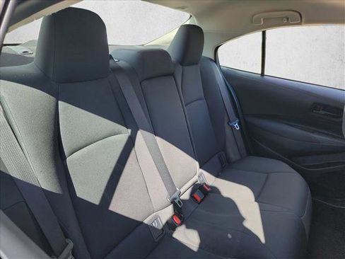 Used 2025 Toyota Corolla LE image 12